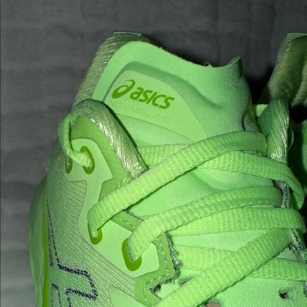 ASICS Novablast 4 Illuminate Green Running Shoes W9.5 2023 - Picture 3 of 16